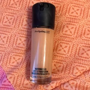 MAC Matchmaker Foundation SPF 15